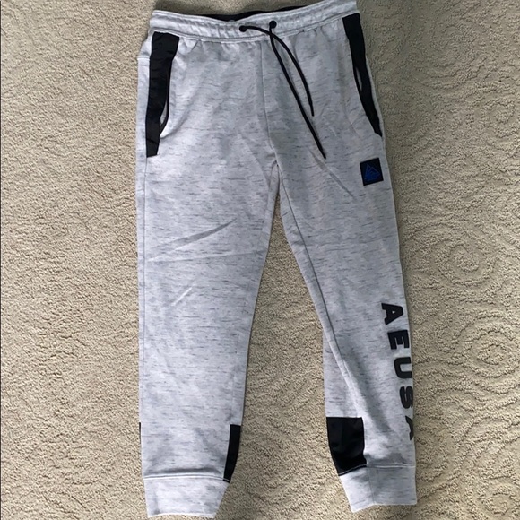 American Eagle Joggers - Picture 1 of 4